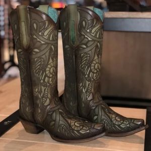 Lazer etched womens Corrals